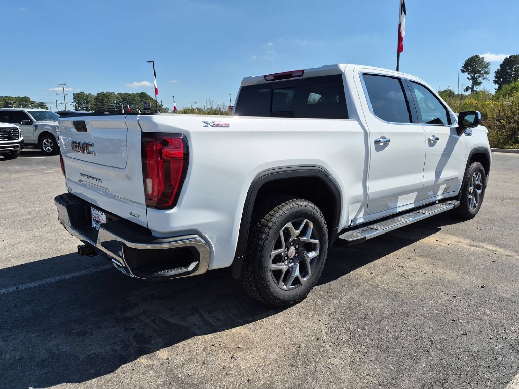 New 2026 GMC Sierra 1500 SLT Truck — photo 3 of 4