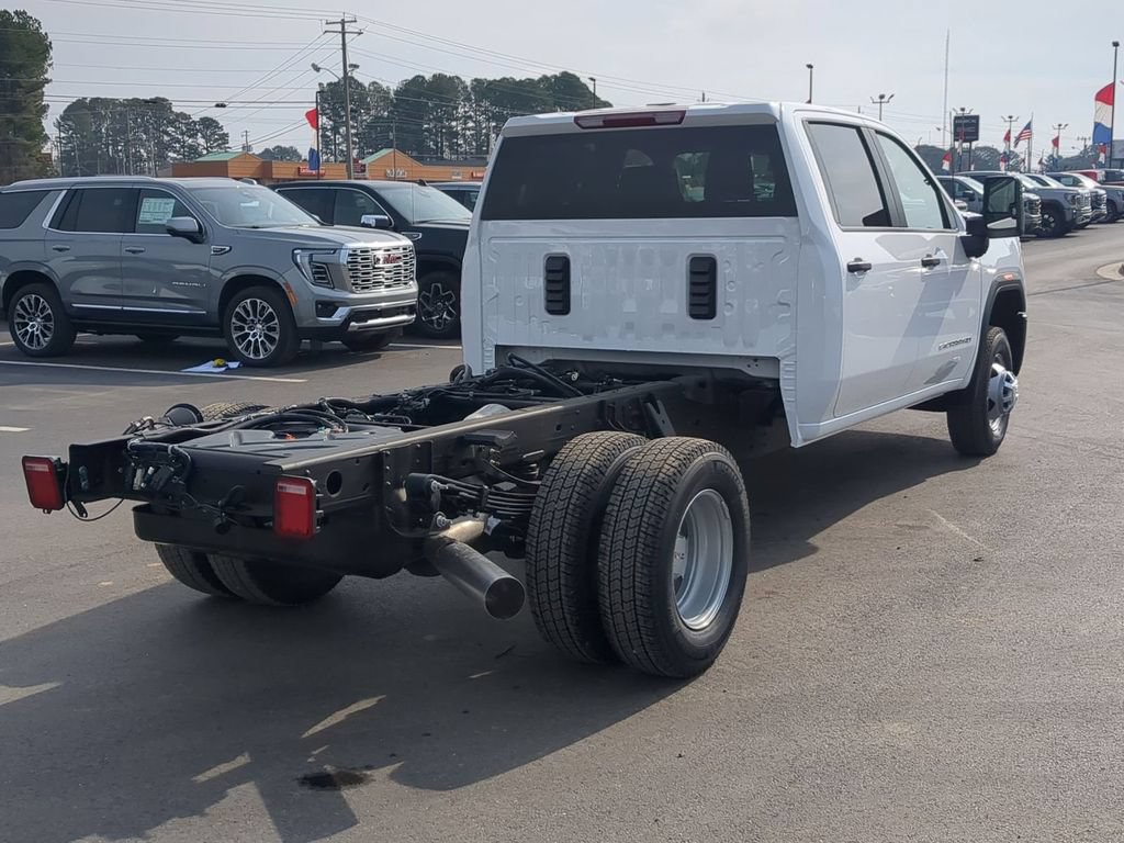 New 2026 GMC Sierra 3500 HD Chassis Cab Pro Truck — photo 3 of 4