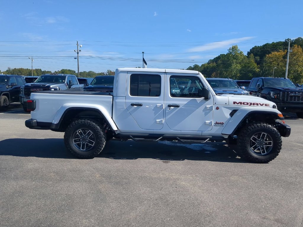 Used 2024 Jeep Gladiator Mojave X Truck Used 2024 Jeep Gladiator Mojave X Truck — photo 2 of 4