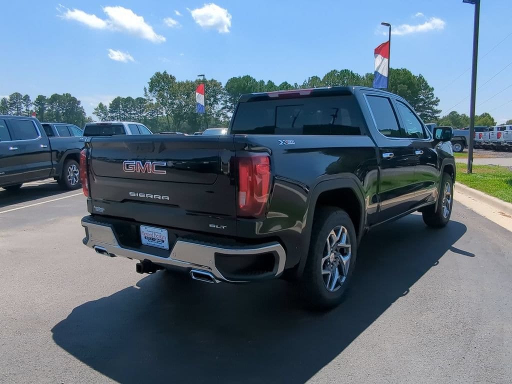 New 2026 GMC Sierra 1500 SLT Truck — photo 3 of 4