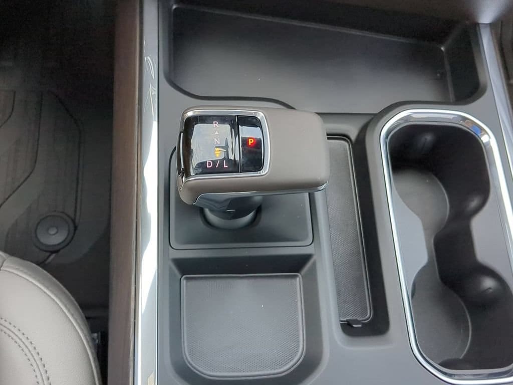2026 GMC Sierra 1500 SLT - Photo 15