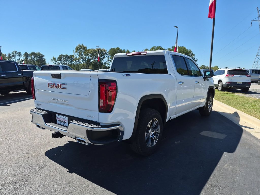 New 2026 GMC Sierra 1500 SLT Truck — photo 3 of 4