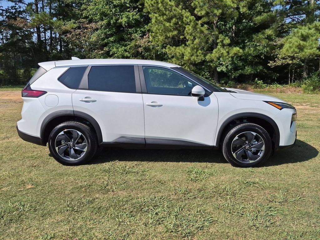 Used 2025 Nissan Rogue SV Used 2025 Nissan Rogue SV — photo 2 of 4