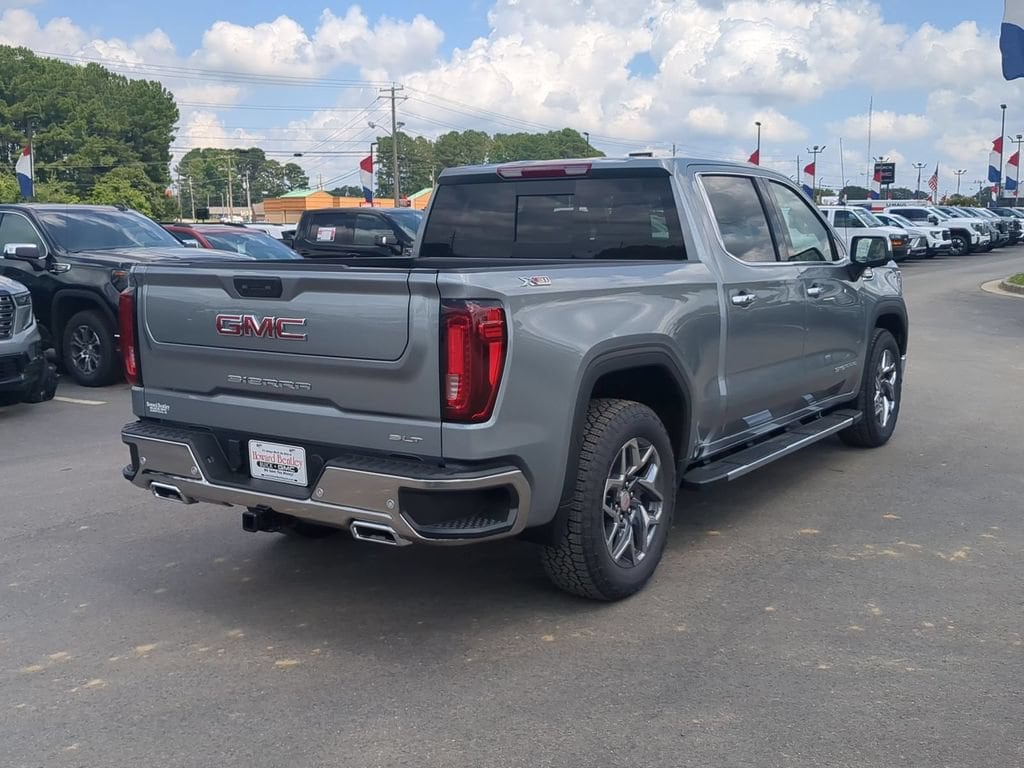 New 2026 GMC Sierra 1500 SLT Truck — photo 3 of 4