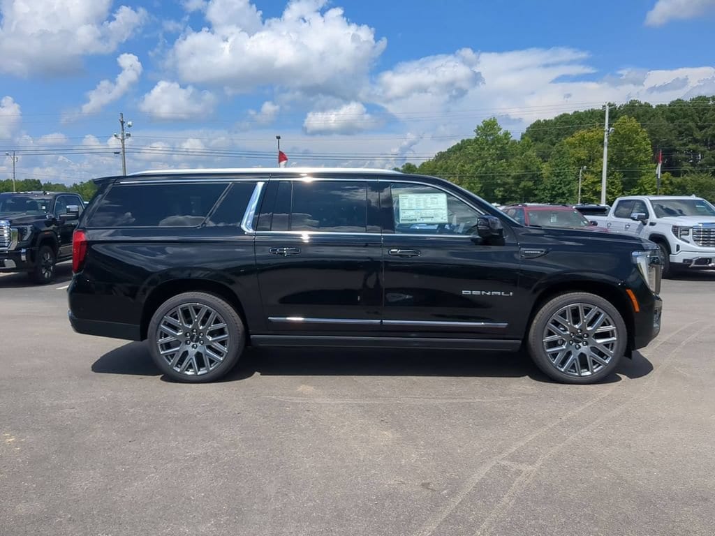 New 2026 GMC Yukon XL Denali Ultimate SUV — photo 2 of 4