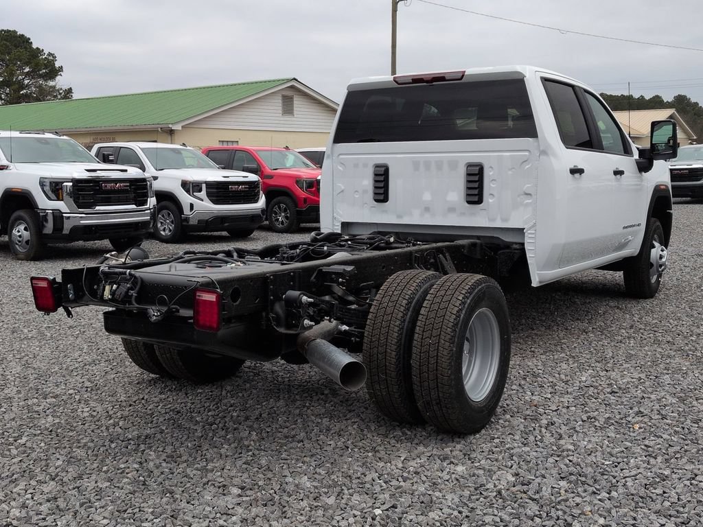 New 2026 GMC Sierra 3500 HD Chassis Cab Pro Truck — photo 3 of 4