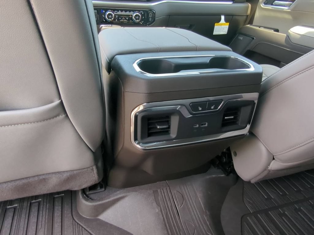 2026 GMC Sierra 1500 SLT - Photo 20
