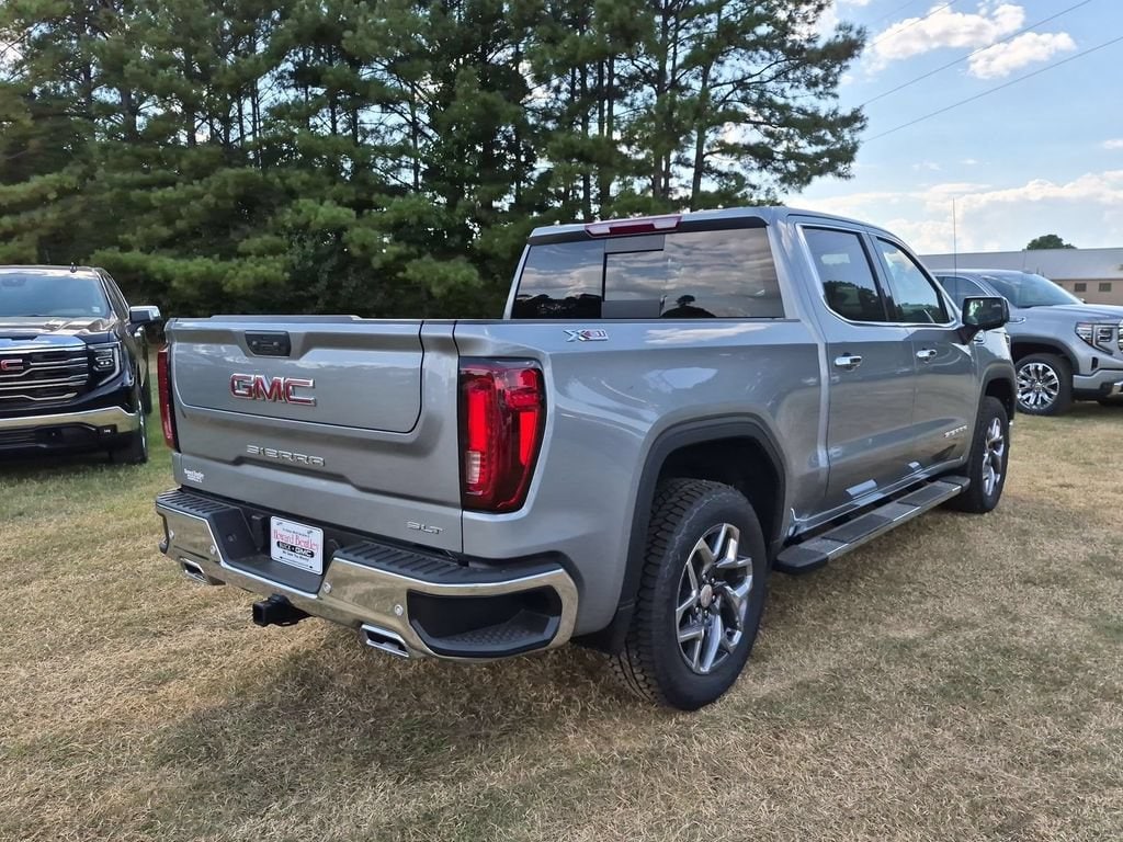 New 2026 GMC Sierra 1500 SLT Truck — photo 3 of 4