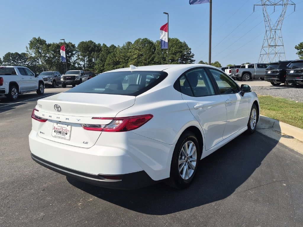 Used 2025 Toyota Camry LE Used 2025 Toyota Camry LE — photo 4 of 4