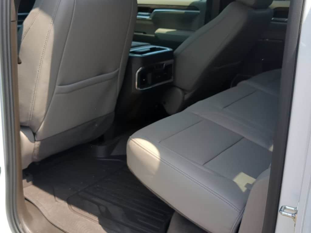 2026 GMC Sierra 1500 SLT - Photo 25