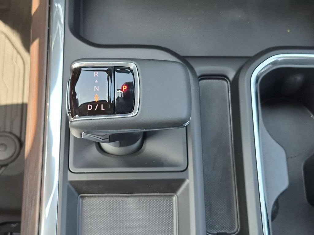 2026 GMC Sierra 1500 SLT - Photo 14
