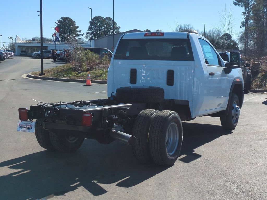 New 2026 GMC Sierra 3500 HD Chassis Cab Pro Truck — photo 3 of 4