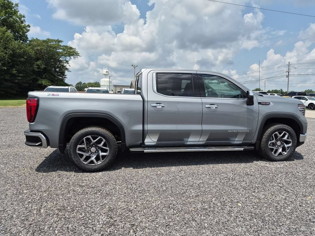 New 2026 GMC Sierra 1500 SLT Truck — photo 2 of 4