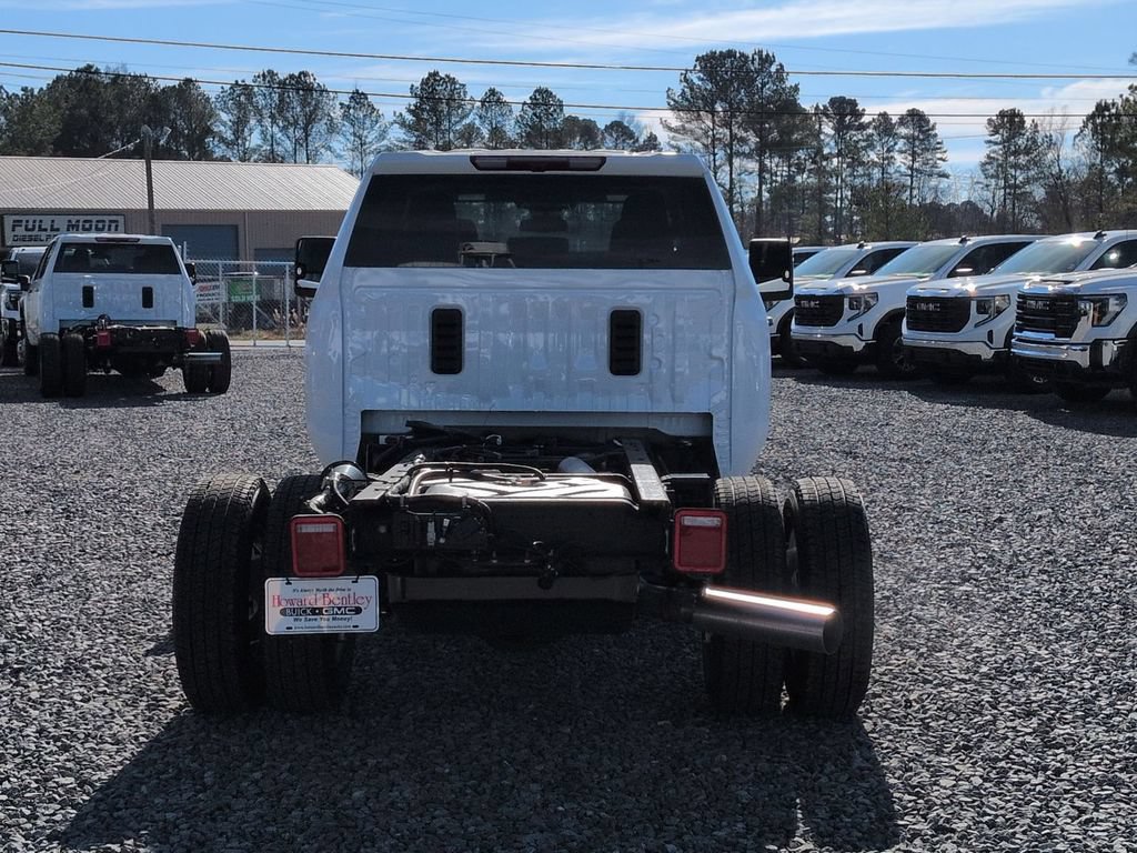 New 2026 GMC Sierra 3500 HD Chassis Cab Pro Truck — photo 4 of 4