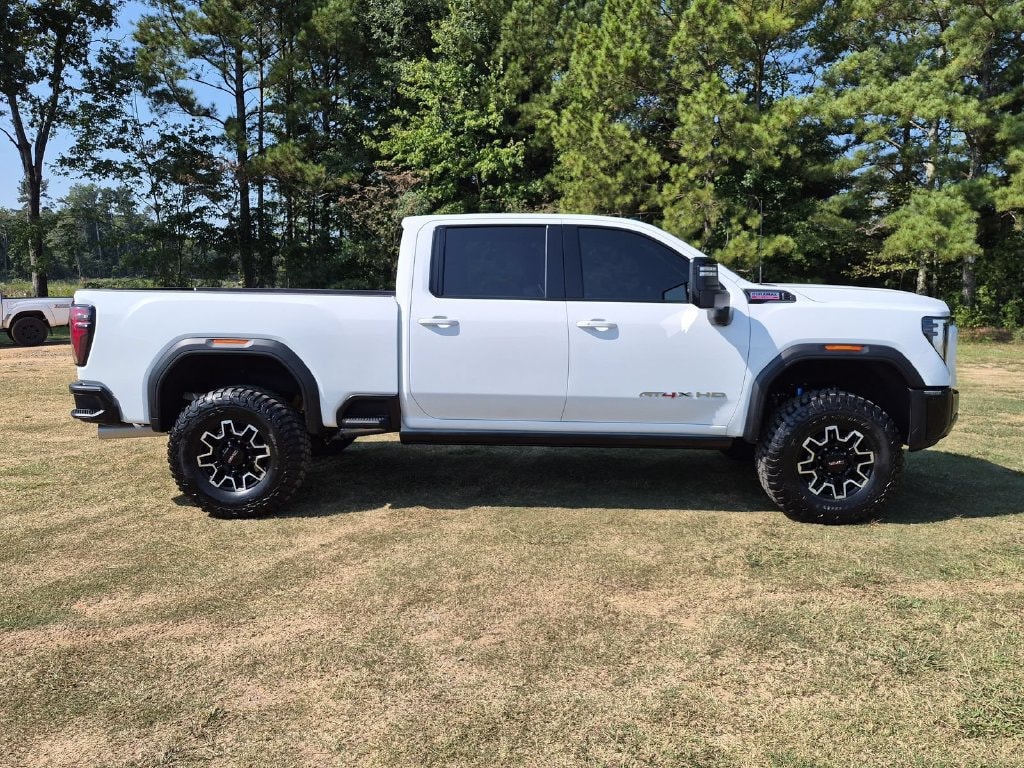 Used 2026 GMC Sierra 2500 HD AT4X Truck — photo 2 of 4