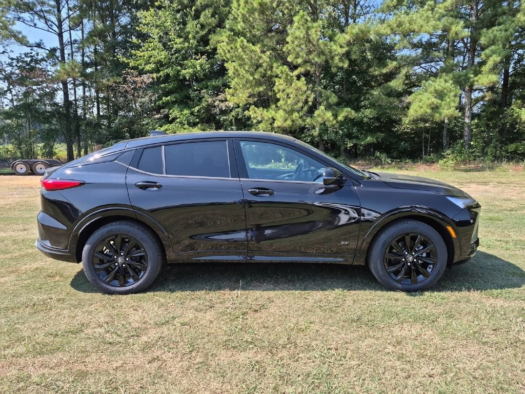 New 2026 Buick Envista Sport Touring SUV — photo 2 of 4