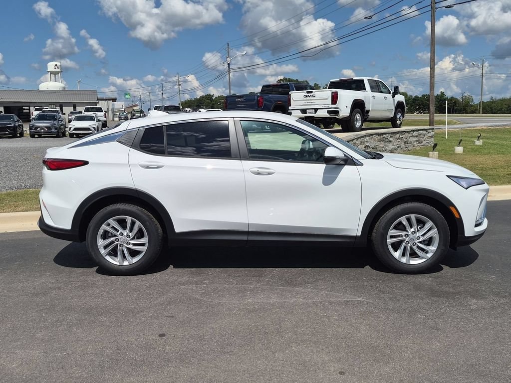 New 2026 Buick Envista Preferred SUV — photo 2 of 4