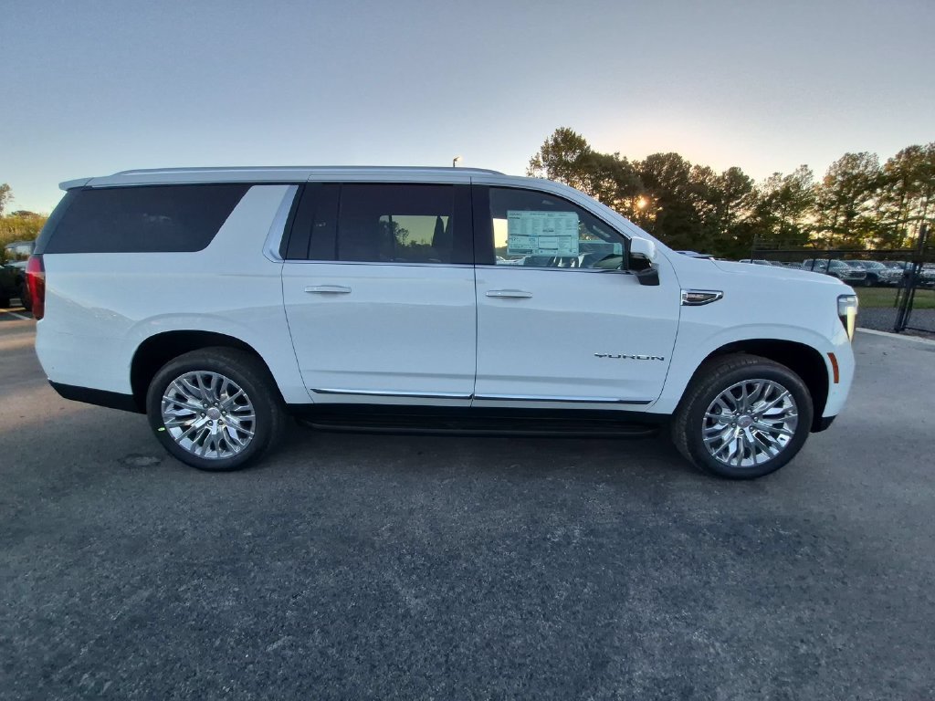 New 2027 GMC Yukon XL Elevation SUV New 2027 GMC Yukon XL Elevation SUV — photo 2 of 4