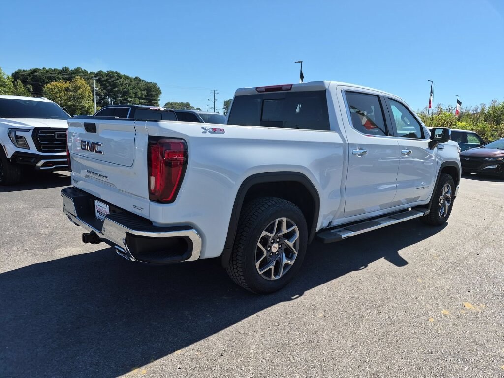 New 2026 GMC Sierra 1500 SLT Truck — photo 3 of 4