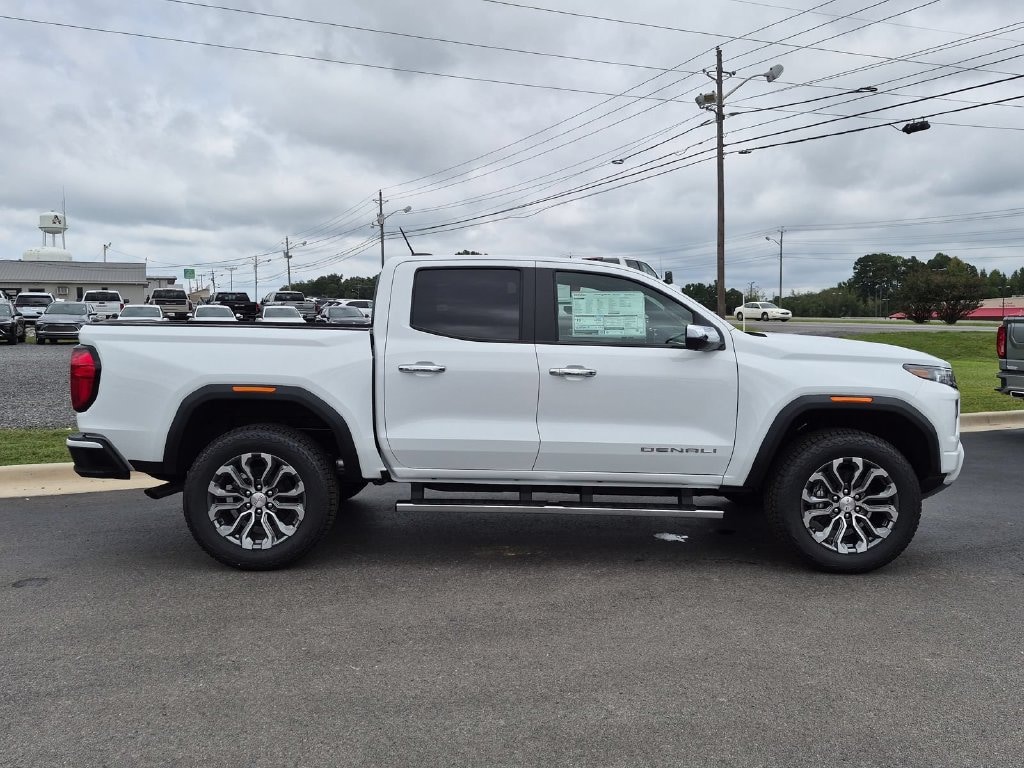 New 2026 GMC Canyon Denali Truck — photo 2 of 4