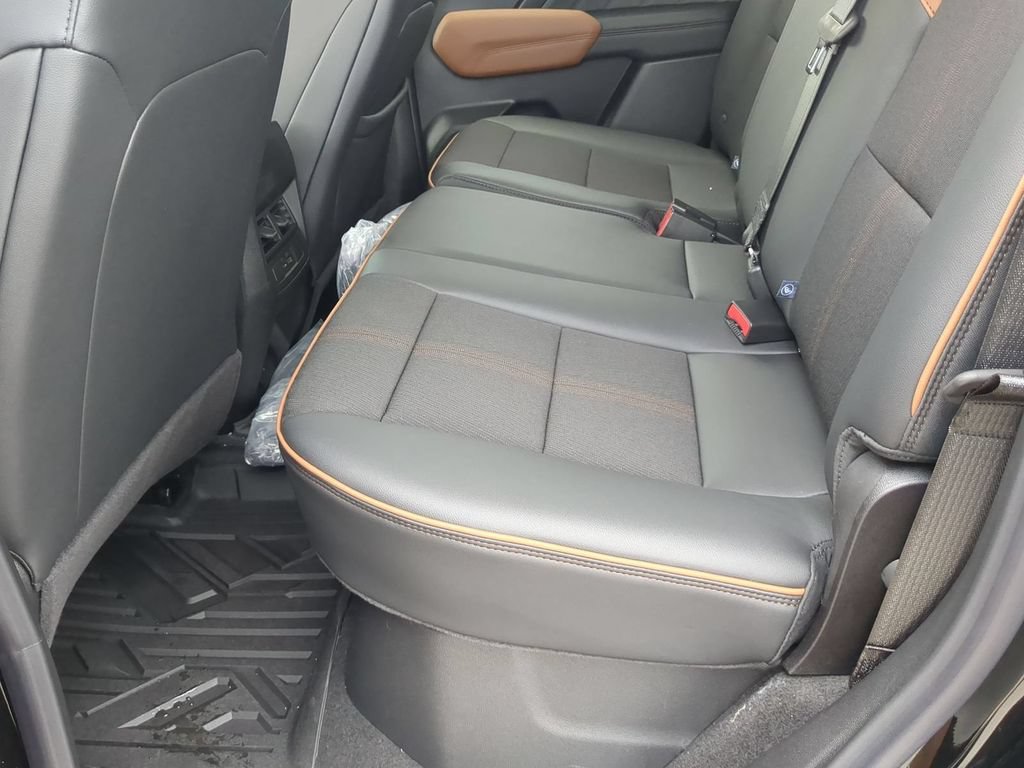 2026 GMC Canyon AT4 - Photo 23