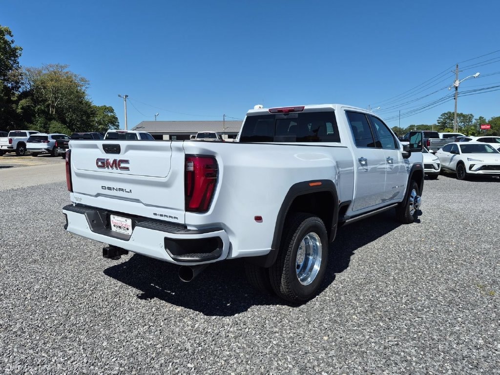 New 2026 GMC Sierra 3500 HD Denali DRW Truck — photo 3 of 4