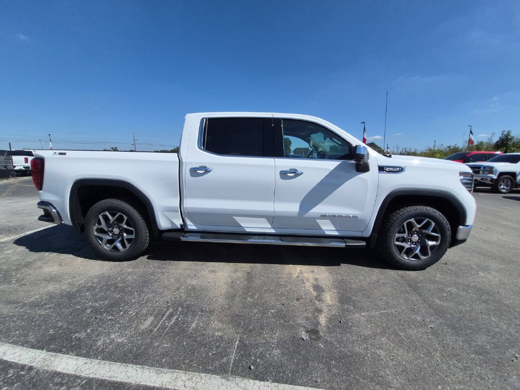 New 2026 GMC Sierra 1500 SLT Truck — photo 2 of 4