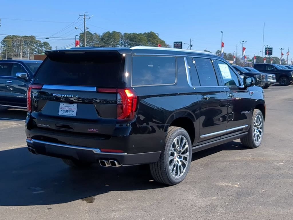 New 2026 GMC Yukon XL Denali SUV — photo 3 of 4