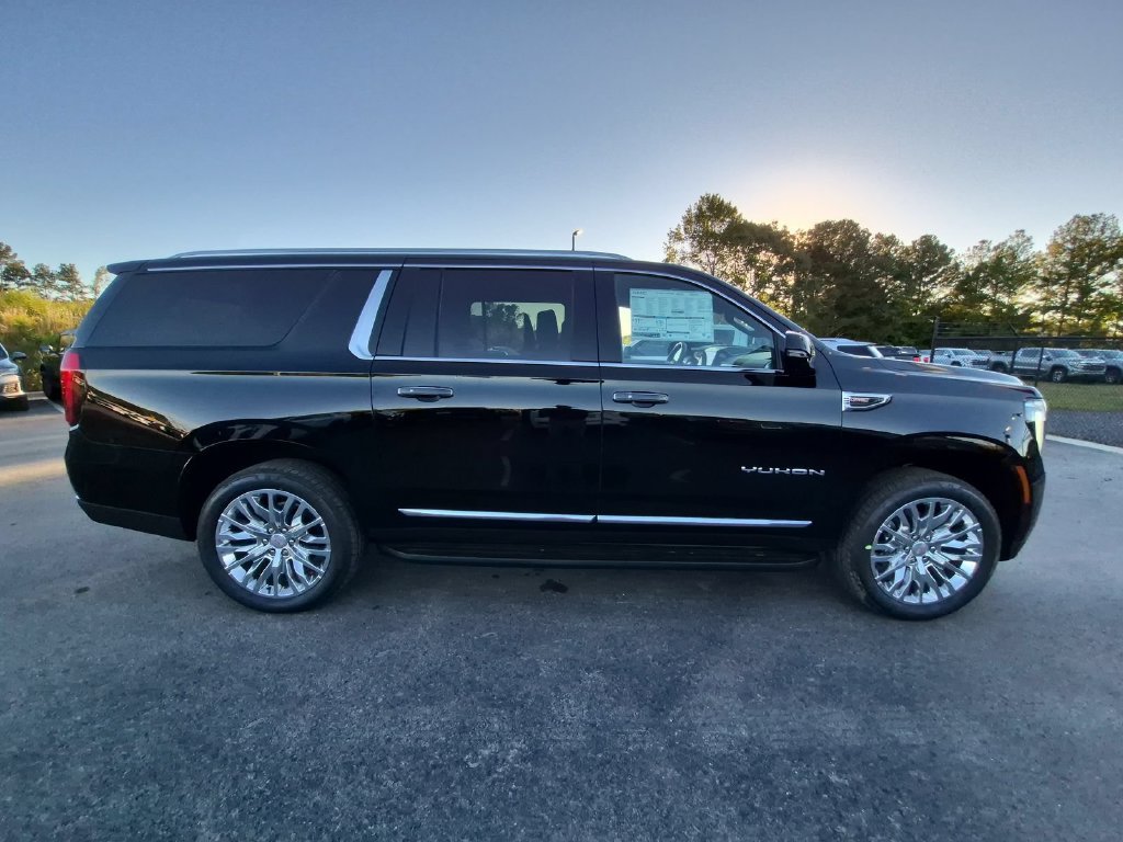 New 2027 GMC Yukon XL Elevation SUV — photo 2 of 4