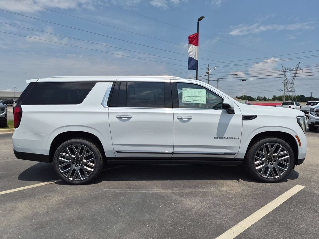 New 2026 GMC Yukon XL Denali Ultimate SUV — photo 2 of 4