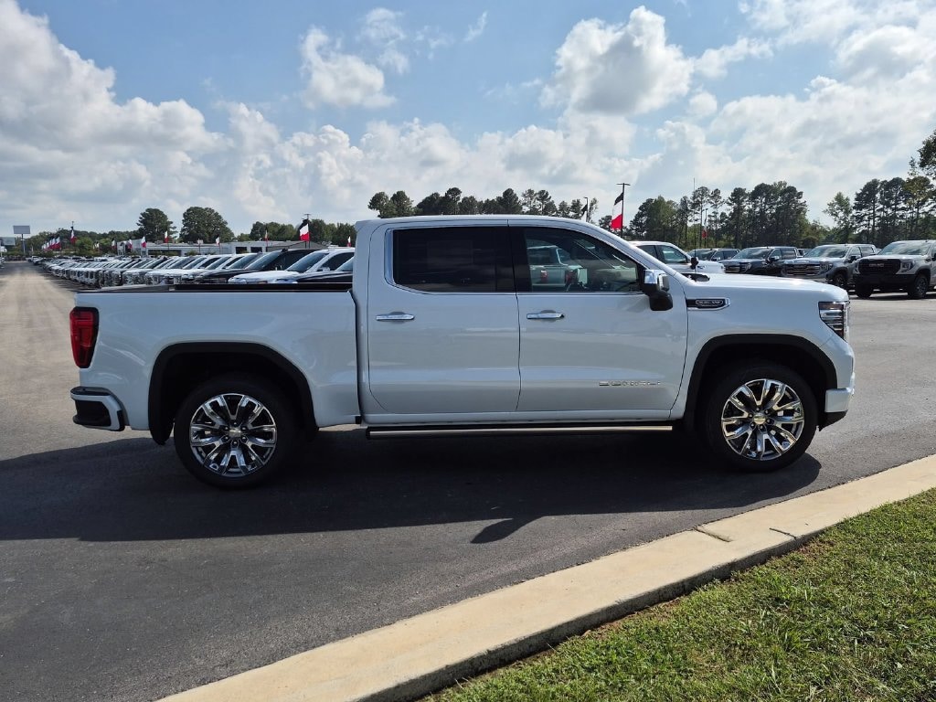 New 2026 GMC Sierra 1500 Denali Truck — photo 2 of 4