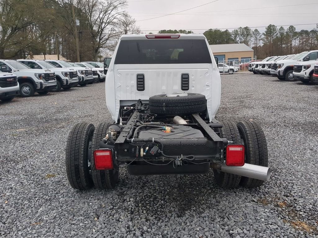 New 2026 GMC Sierra 3500 HD Chassis Cab Pro Truck New 2026 GMC Sierra 3500 HD Chassis Cab Pro Truck — photo 4 of 4