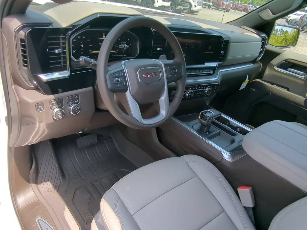 2026 GMC Sierra 1500 SLT - Photo 9