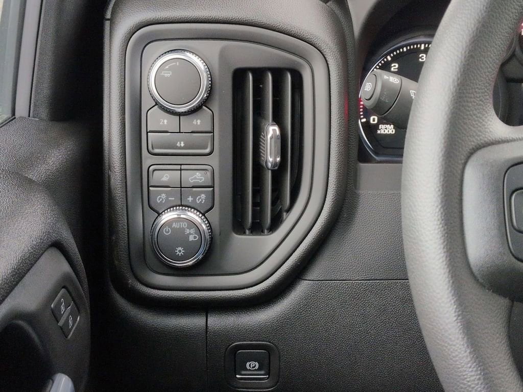 2026 GMC Sierra 3500 Chassis Cab Pro - Photo 15