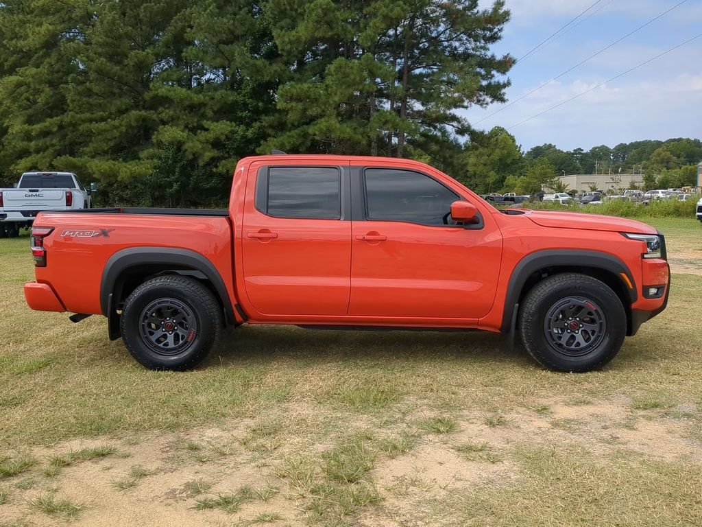 Used 2025 Nissan Frontier PRO-X Used 2025 Nissan Frontier PRO-X — photo 2 of 4