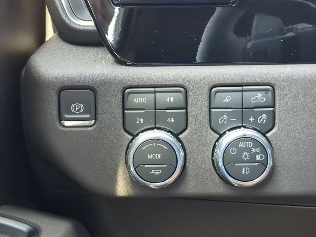 2026 GMC Sierra 1500 SLT - Photo 17