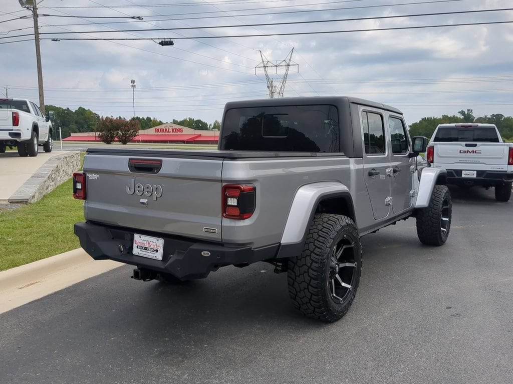 Used 2020 Jeep Gladiator Overland 4x4 Truck Used 2020 Jeep Gladiator Overland 4x4 Truck — photo 4 of 4