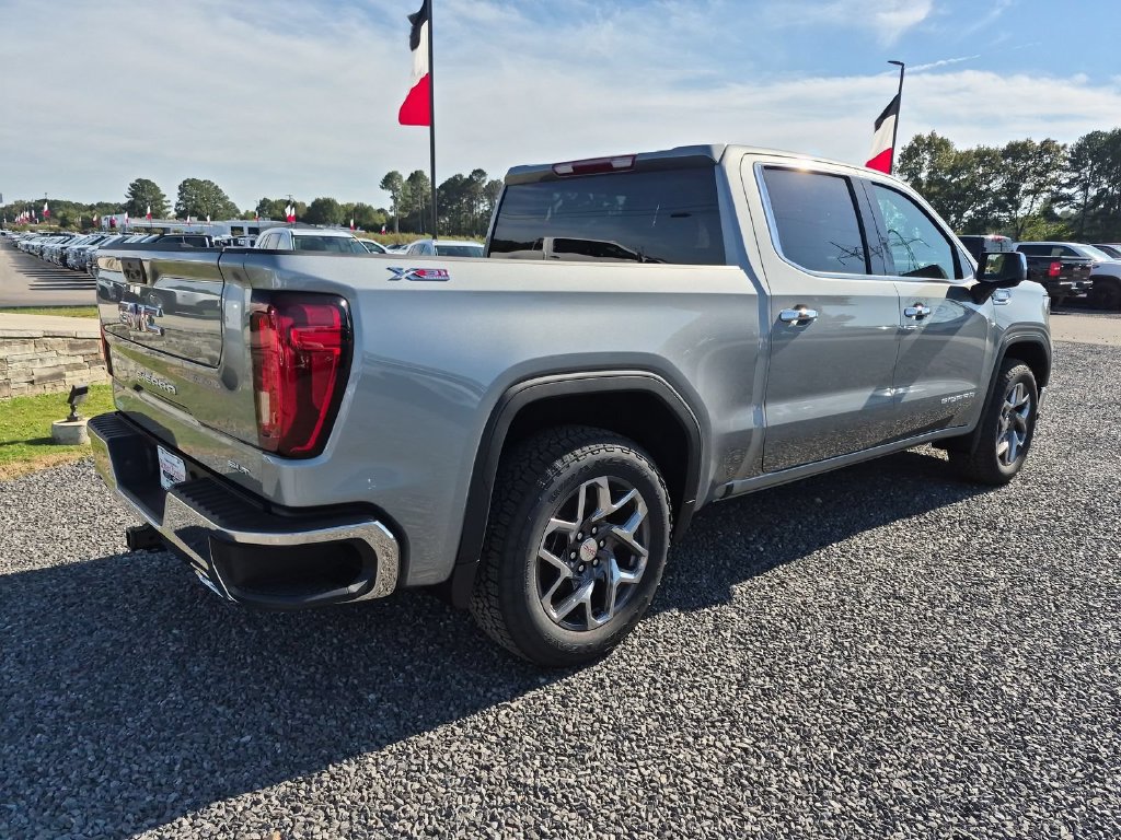 New 2026 GMC Sierra 1500 SLT Truck — photo 3 of 4