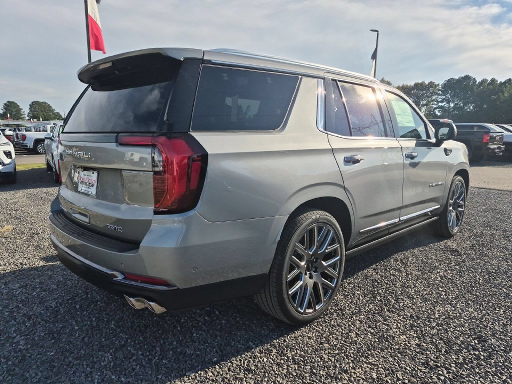 New 2027 GMC Yukon Denali Ultimate SUV — photo 3 of 4