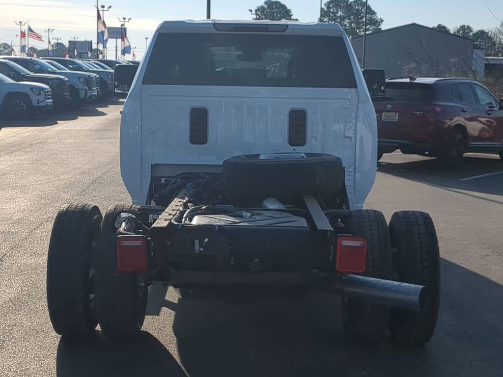 New 2026 GMC Sierra 3500 HD Chassis Cab Pro Truck — photo 4 of 4