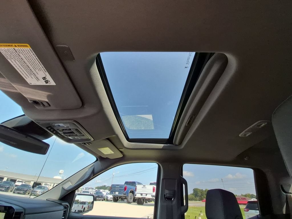 2026 GMC Sierra 1500 SLT - Photo 17