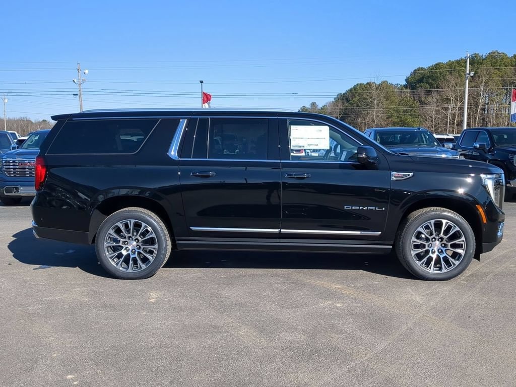 New 2026 GMC Yukon XL Denali SUV — photo 2 of 4