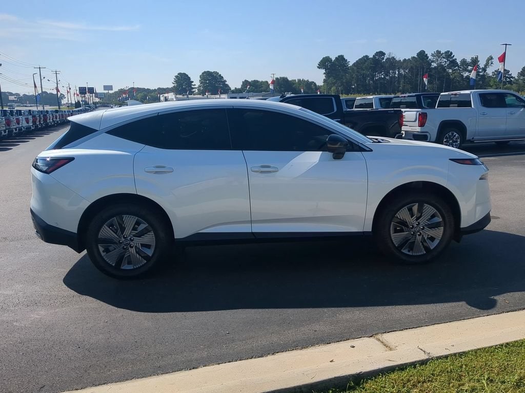 Used 2025 Nissan Murano SL Used 2025 Nissan Murano SL — photo 2 of 4
