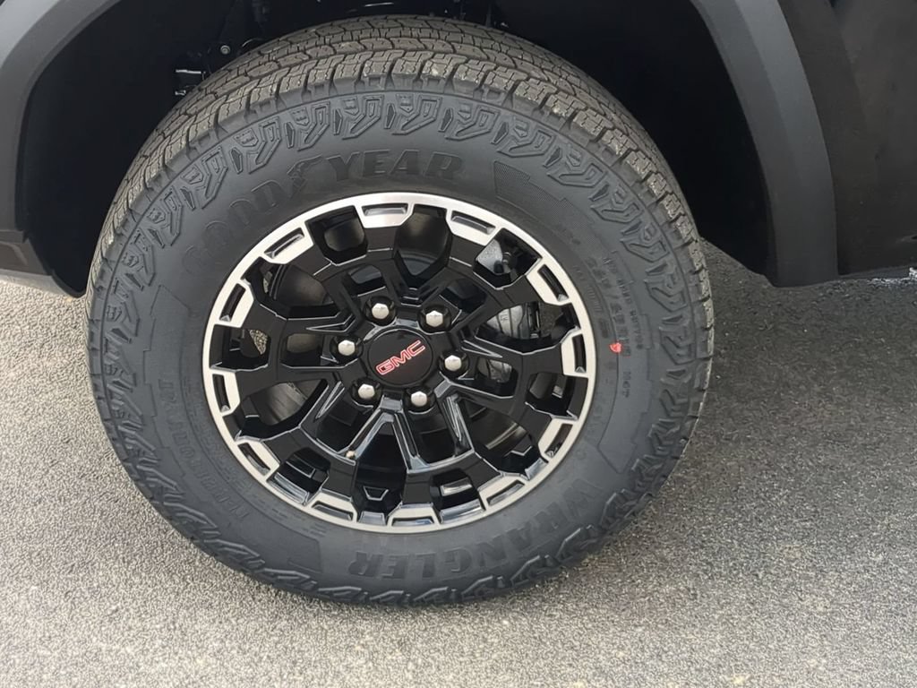 2026 GMC Canyon AT4 - Photo 31
