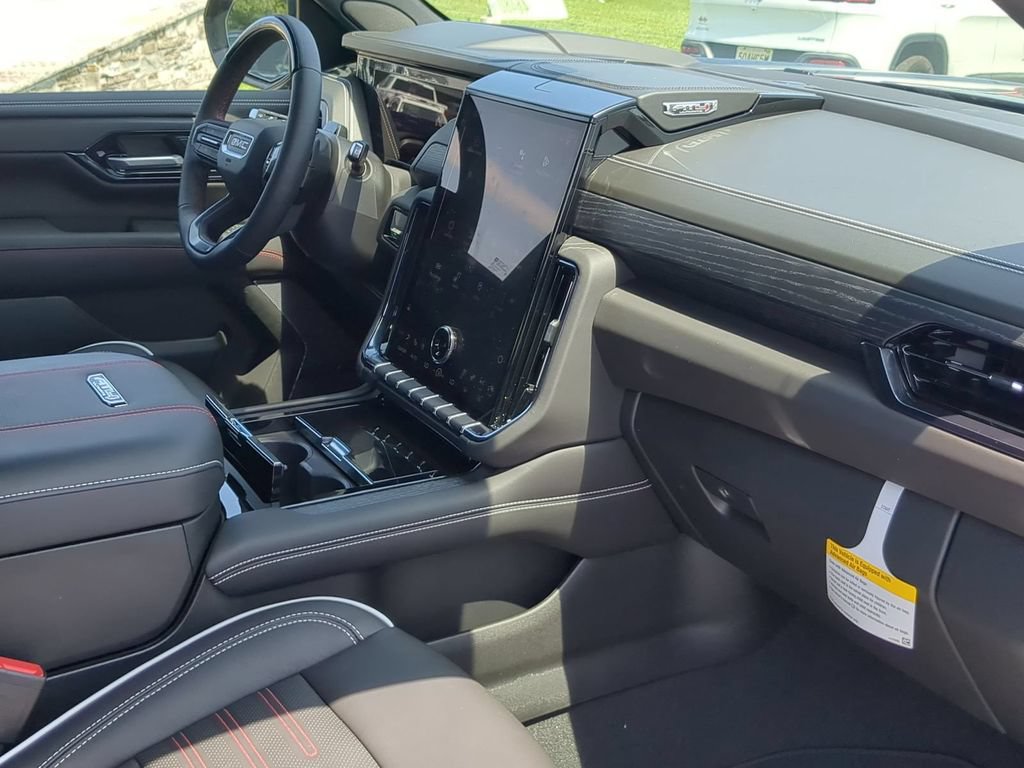 2026 GMC Yukon AT4 Ultimate - Photo 29