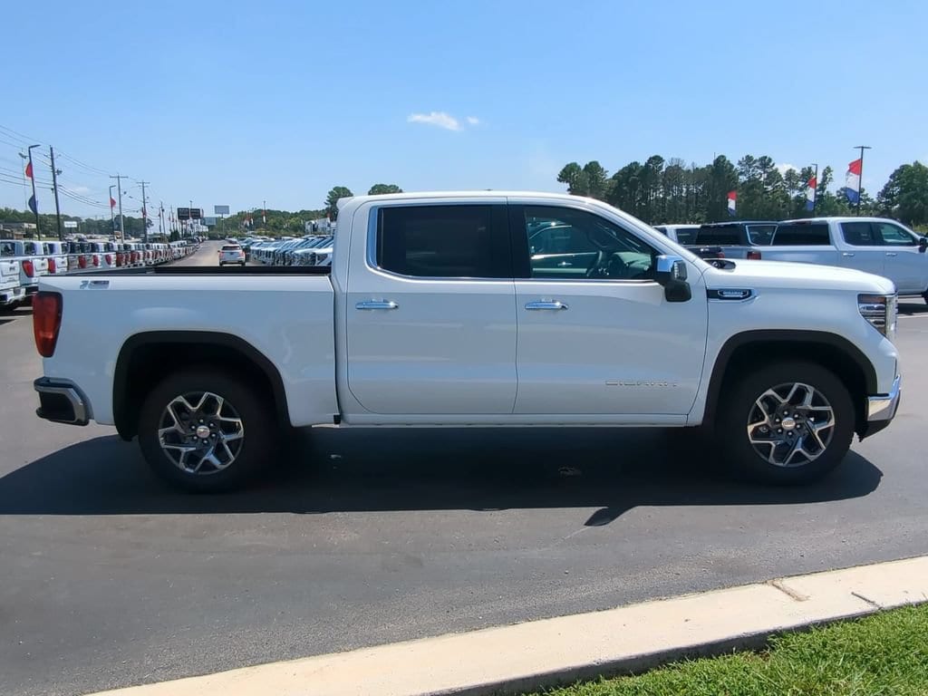 New 2026 GMC Sierra 1500 SLT Truck — photo 2 of 4