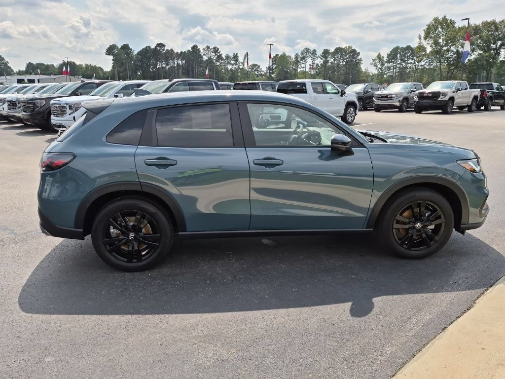 Used 2026 Honda HR-V 2WD Sport SUV — photo 2 of 4