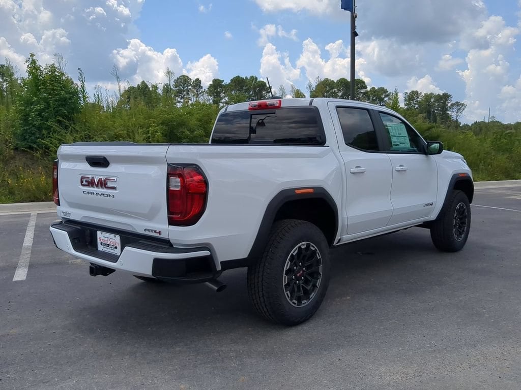 New 2026 GMC Canyon AT4 Truck — photo 3 of 4