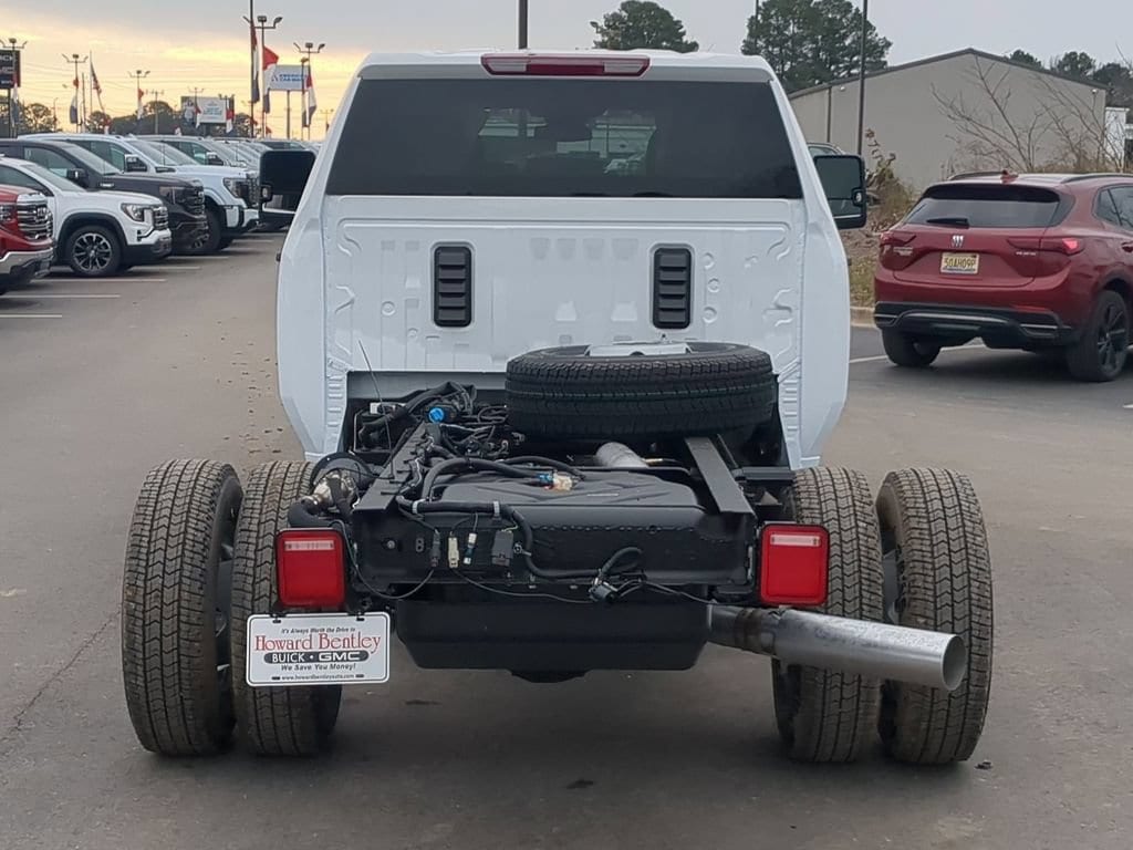 New 2026 GMC Sierra 3500 HD Chassis Cab Pro Truck New 2026 GMC Sierra 3500 HD Chassis Cab Pro Truck — photo 4 of 4