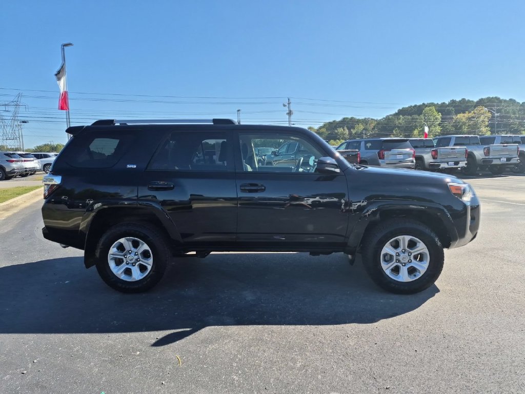 Used 2022 Toyota 4Runner SR5 SUV — photo 2 of 4